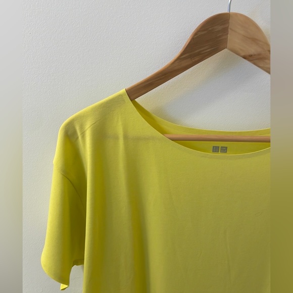 Beautiful yellow UNIQLO Airism T-shirt.  EUC - Picture 3 of 6